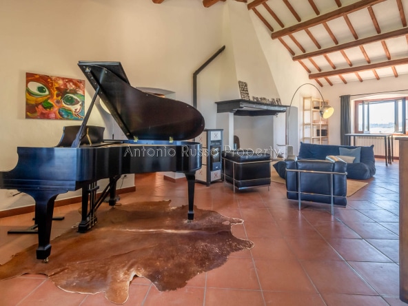 Casale azienda agricola in vendita a Scansano