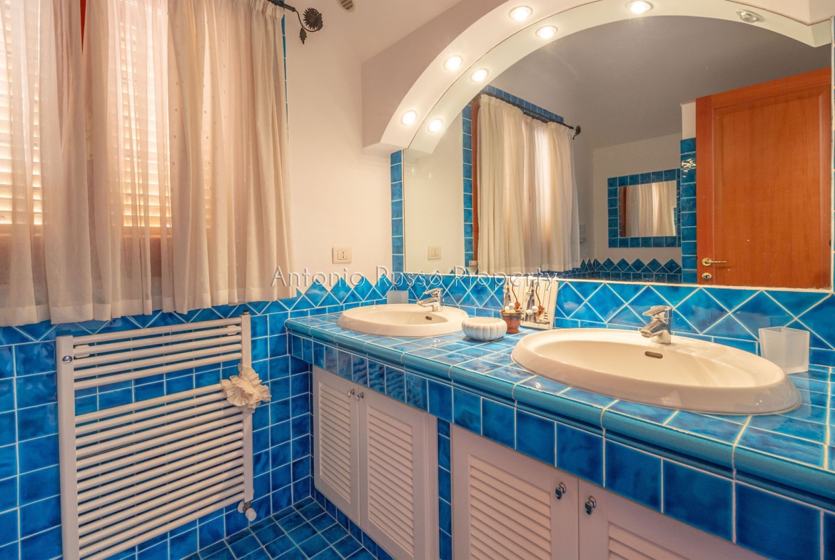 Villa vista mare in vendita a Punta Ala