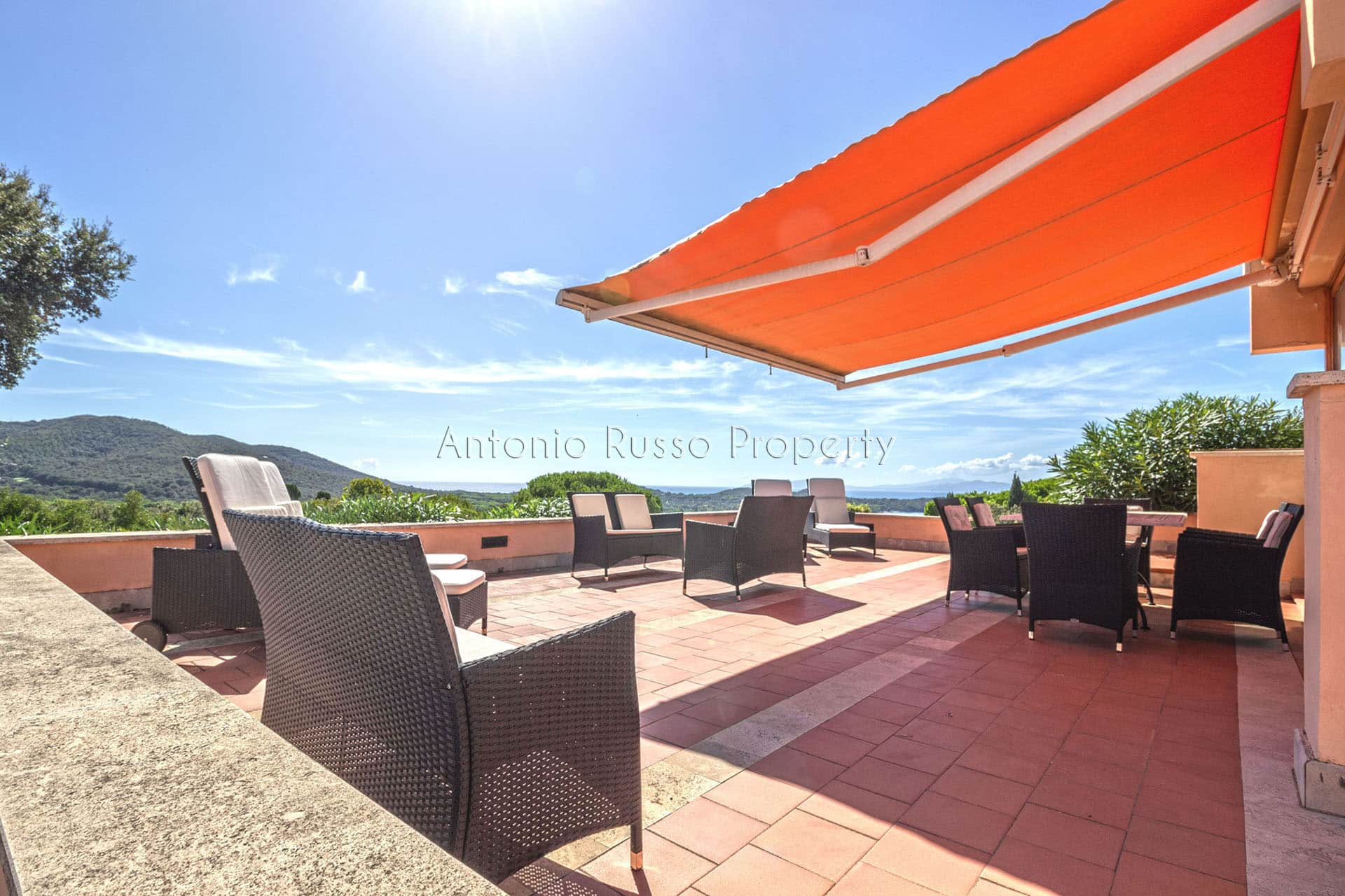 Villa vista mare in vendita a Punta Ala