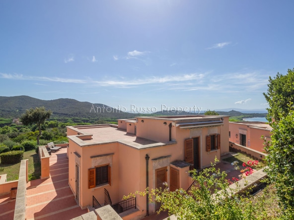 Villa vista mare in vendita a Punta Ala