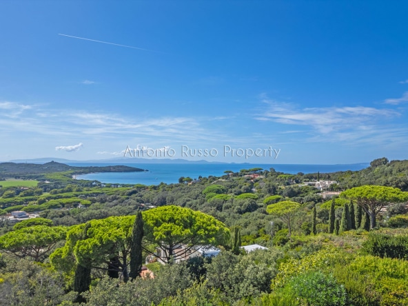 Villa vista mare in vendita a Punta Ala