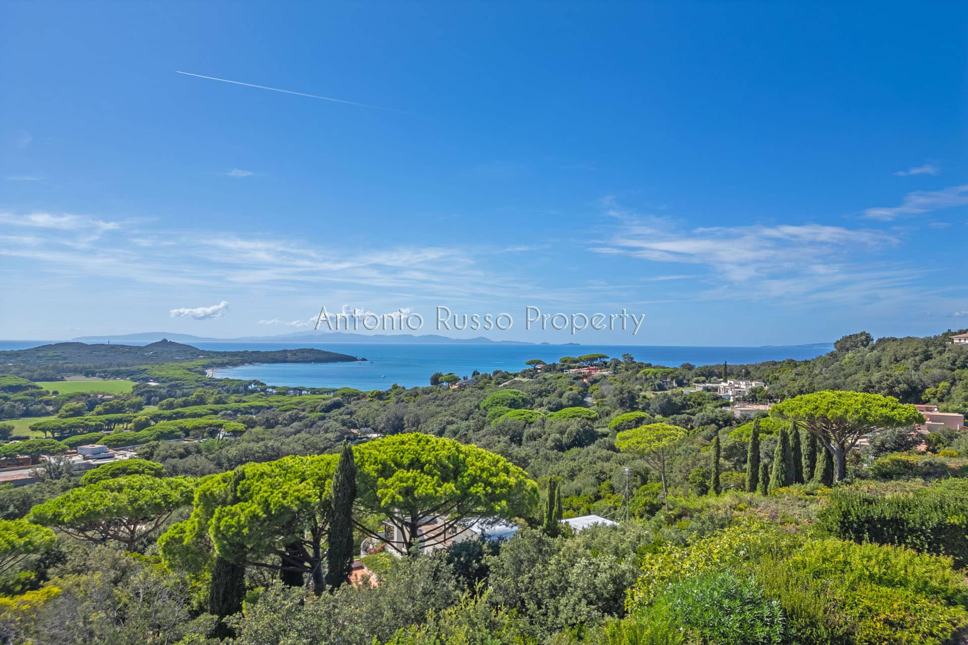 Villa vista mare in vendita a Punta Ala