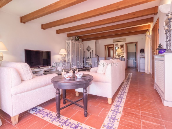 Villa vista mare in vendita a Punta Ala