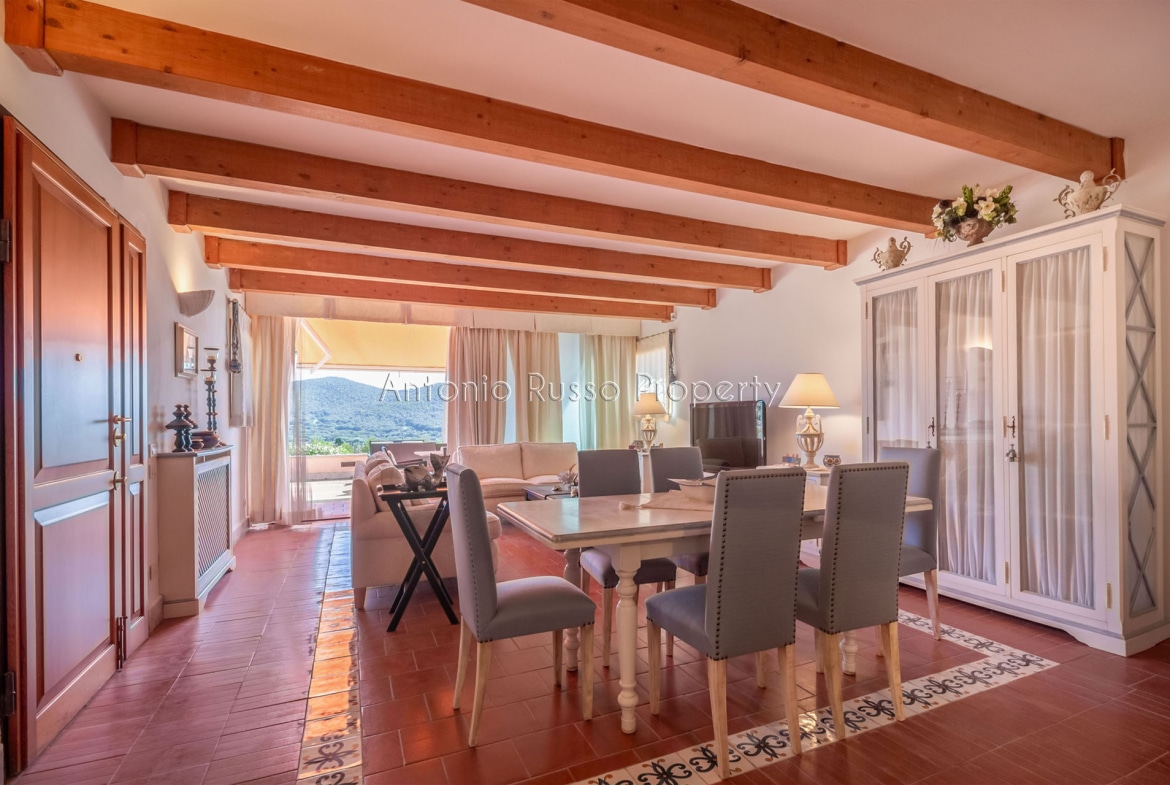 Villa vista mare in vendita a Punta Ala