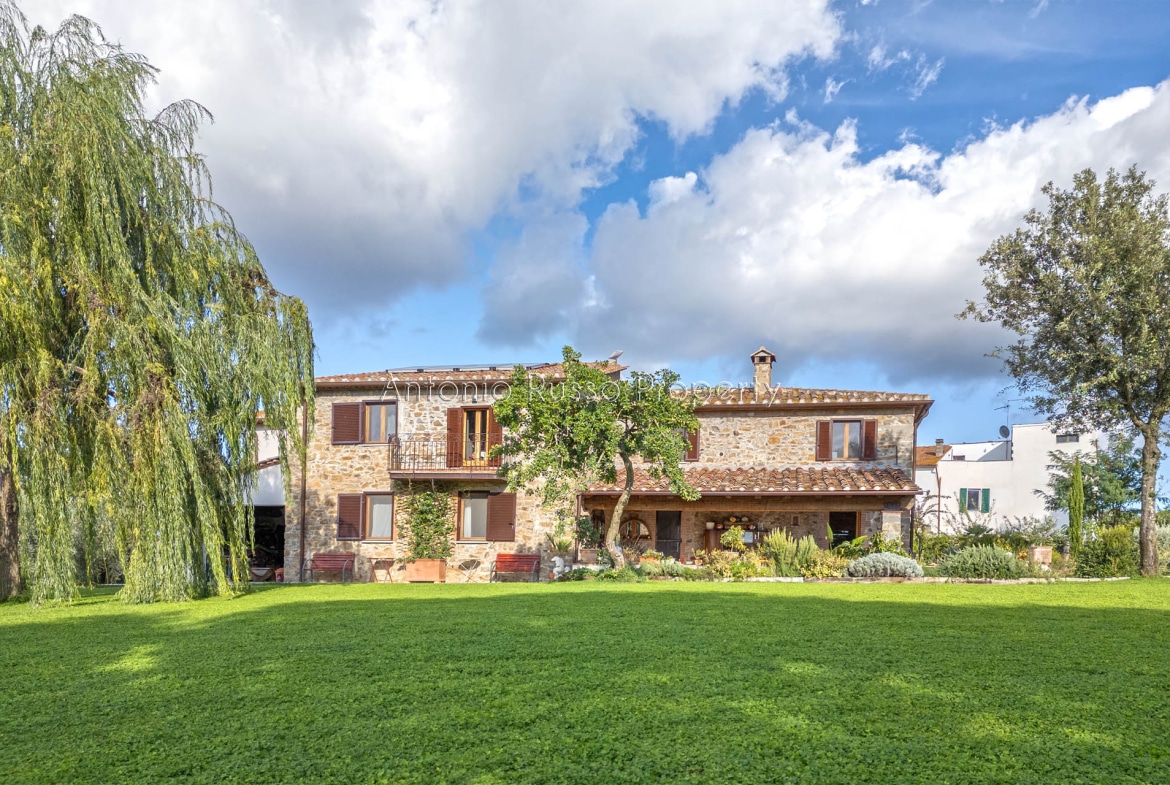 Casale in vendita in Toscana