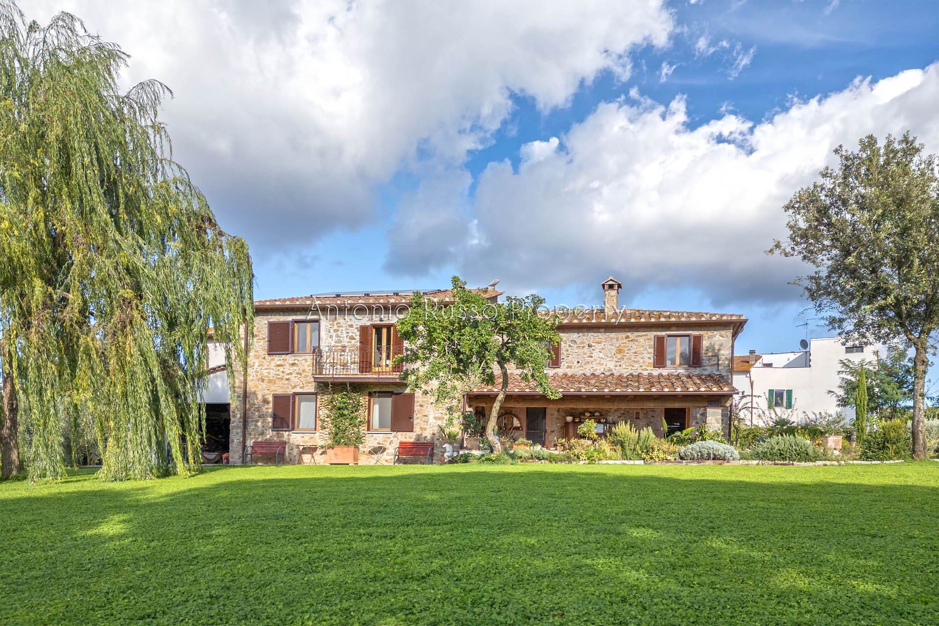 Casale in vendita in Toscana