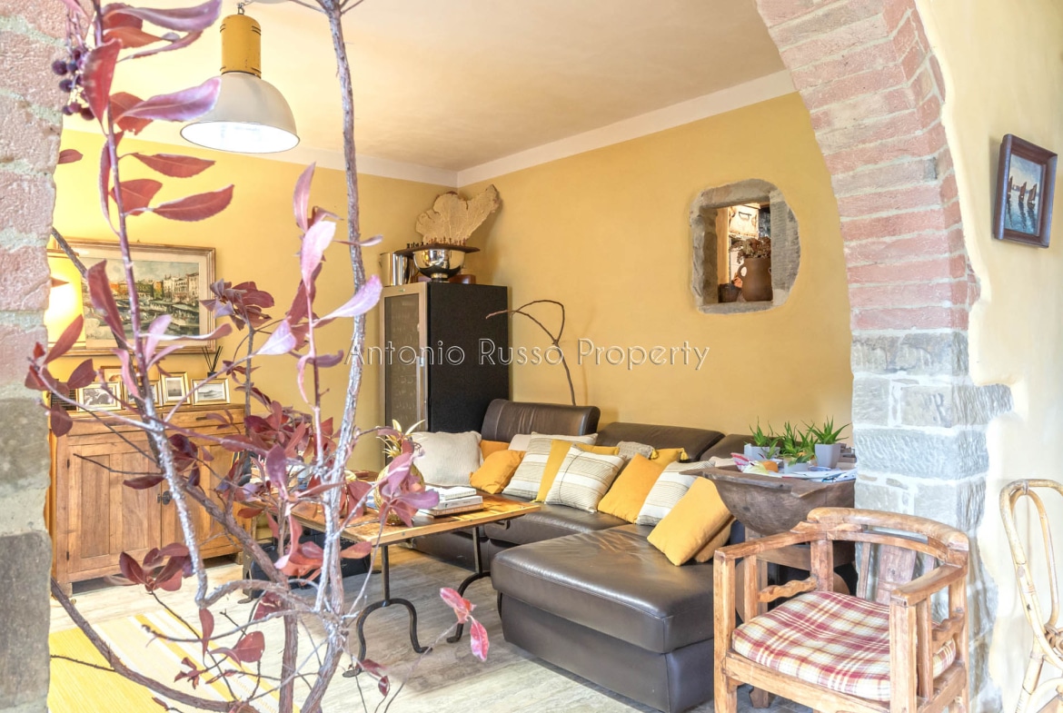 Casale in vendita in Toscana