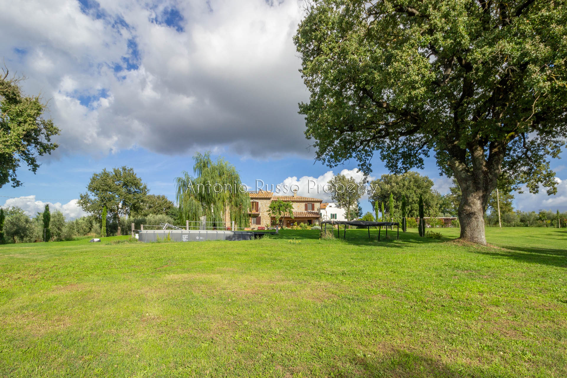 Casale in vendita in Toscana