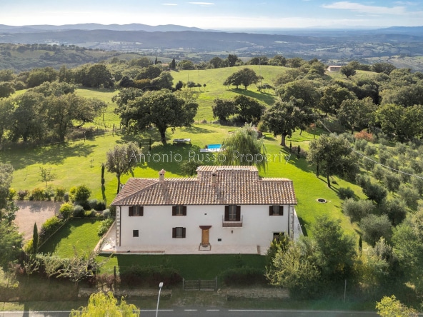 Casale in vendita in Toscana