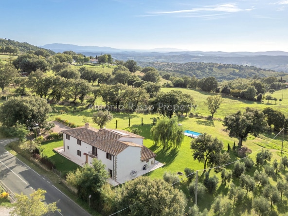 Casale in vendita in Toscana