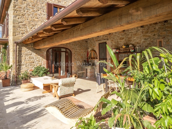 Casale in vendita in Toscana
