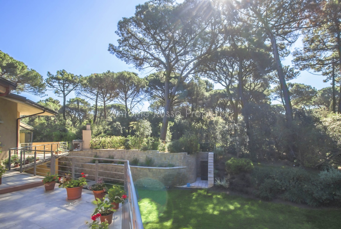 Villa di lusso in vendita a Roccamare