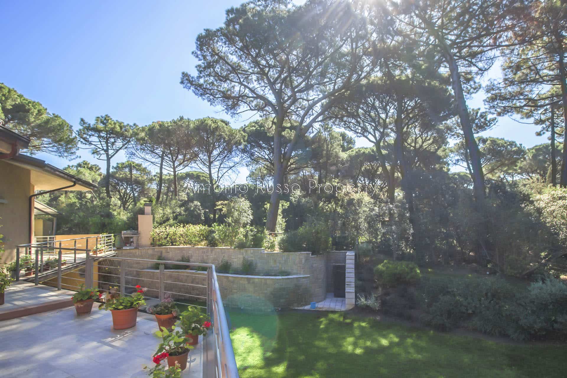 Villa di lusso in vendita a Roccamare