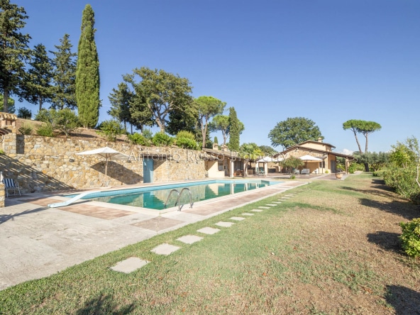 Villa in vendita a Magliano in Toscana