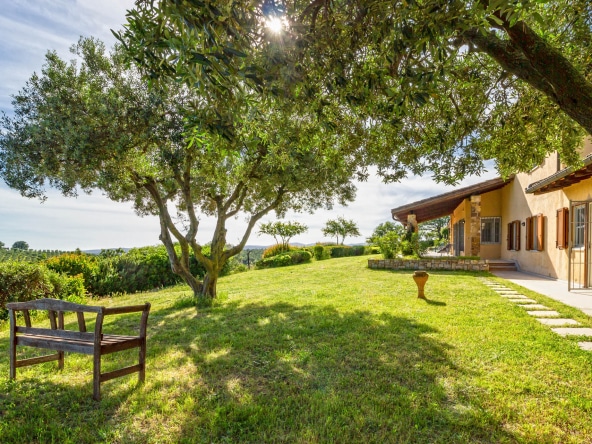 Villa in vendita a Magliano in Toscana