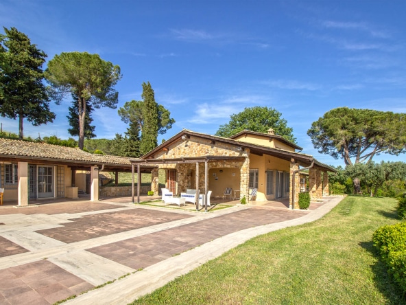 Villa in vendita a Magliano in Toscana