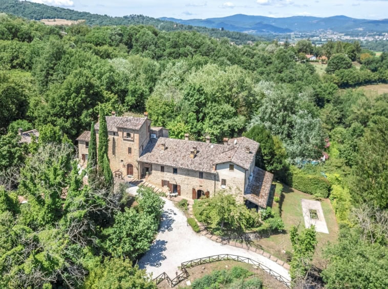 Village for sale in Umbria