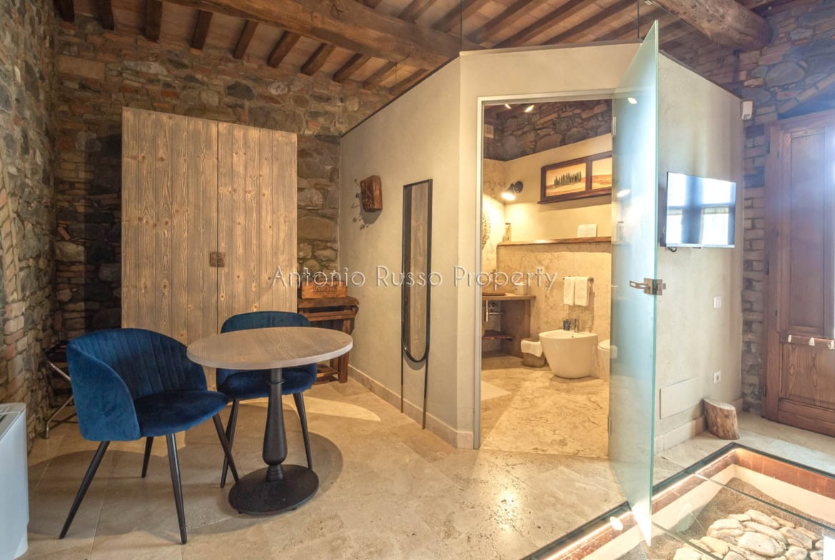 Casale in vendita nella Val d'Orcia (14)