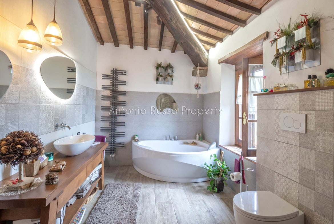 Casale in vendita nella Val d'Orcia (27)