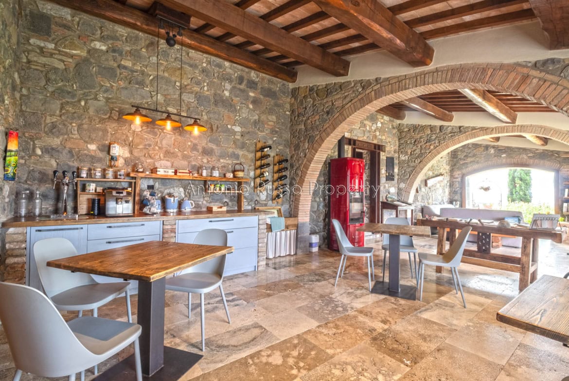Casale in vendita nella Val d'Orcia (7)