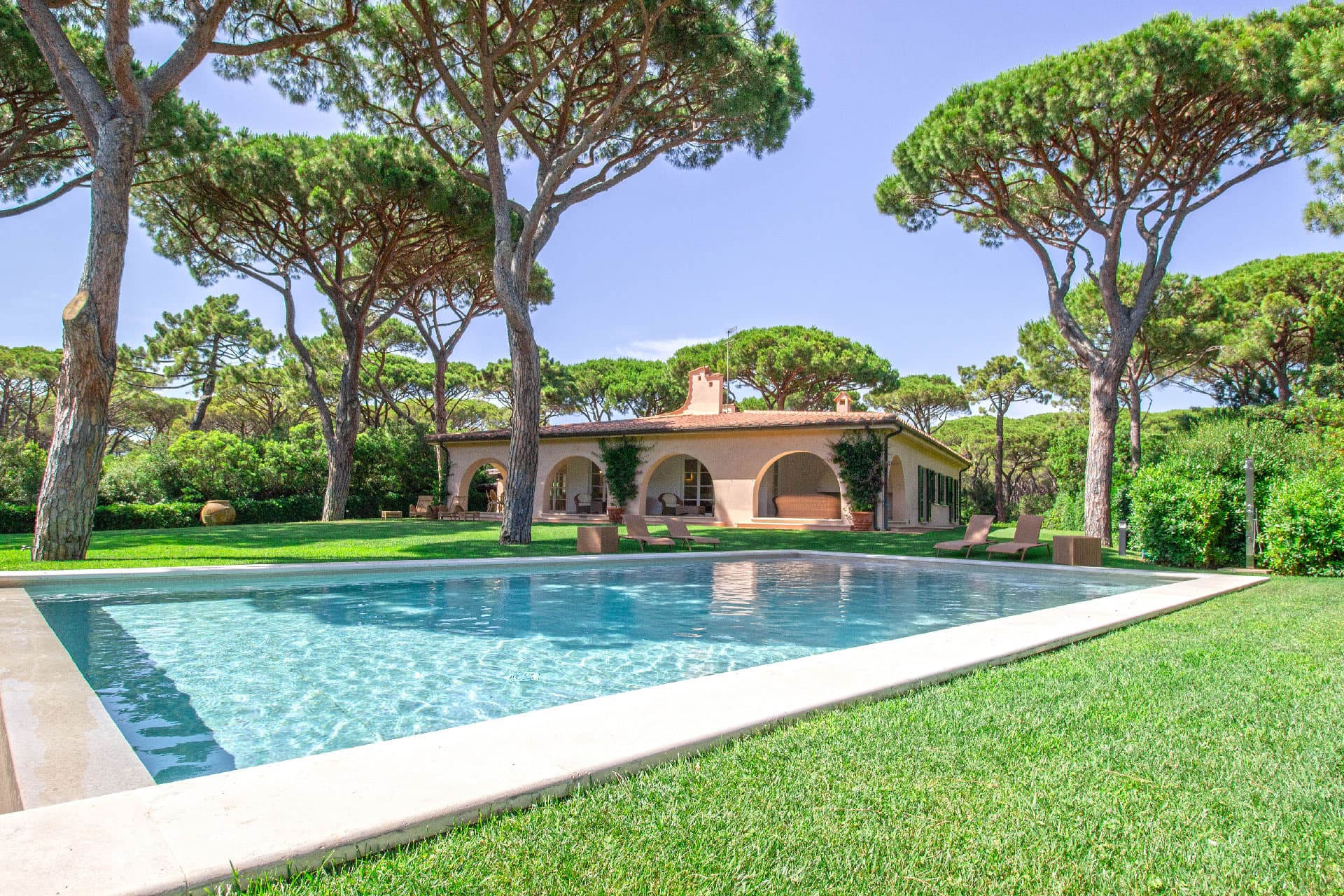 luxury villa for sale roccamare