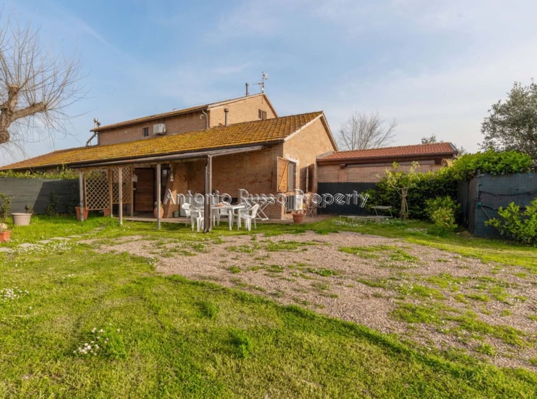 Appartamento vicino al mare Principina Terra