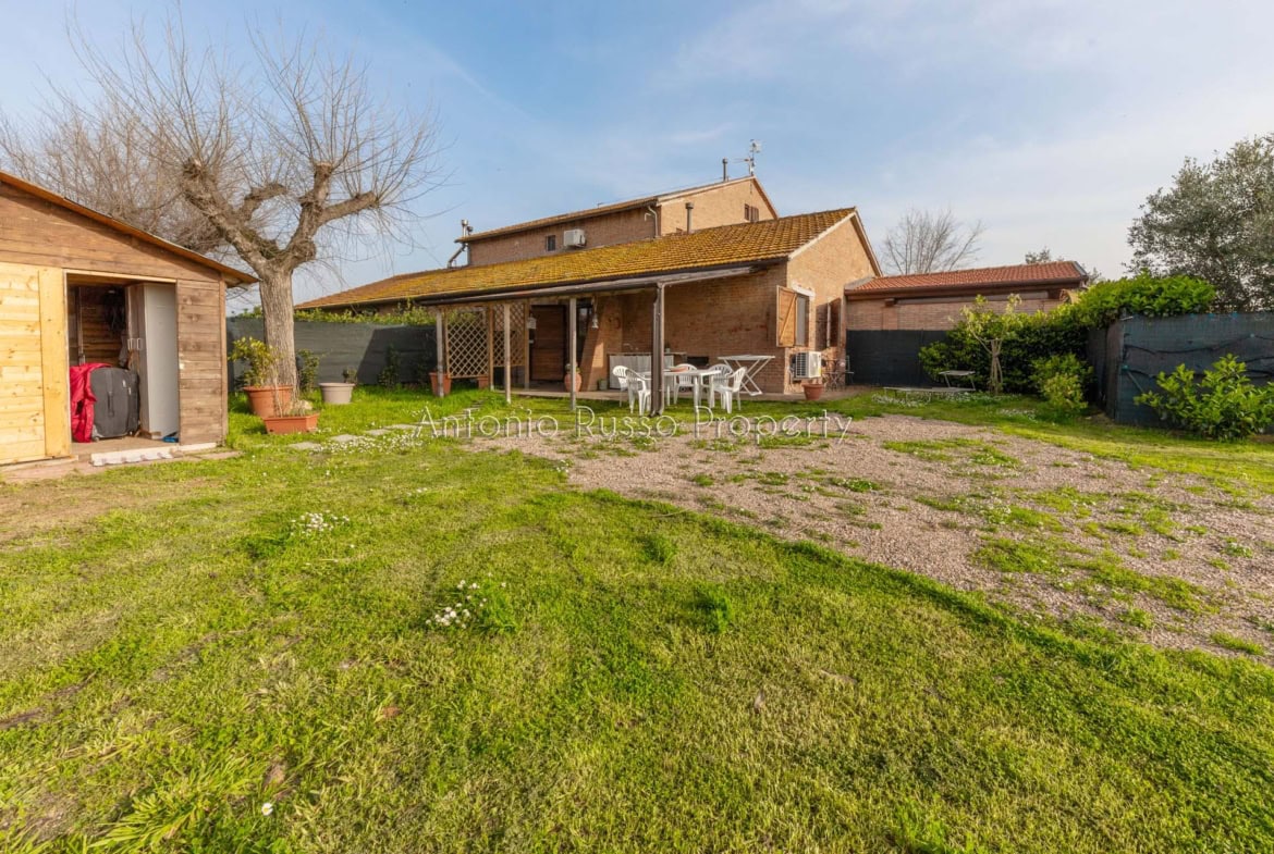 Apartment near the sea in Principina Terra