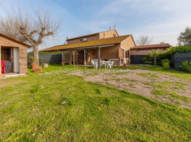 Apartment near the sea in Principina Terra