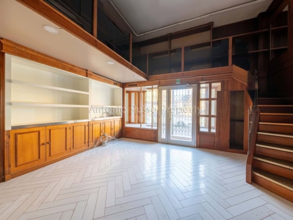 Store for sale on Piazza Volturno in Grosseto