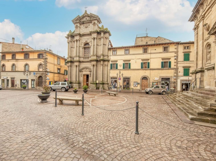 Historic apartment for sale in Castel del Piano