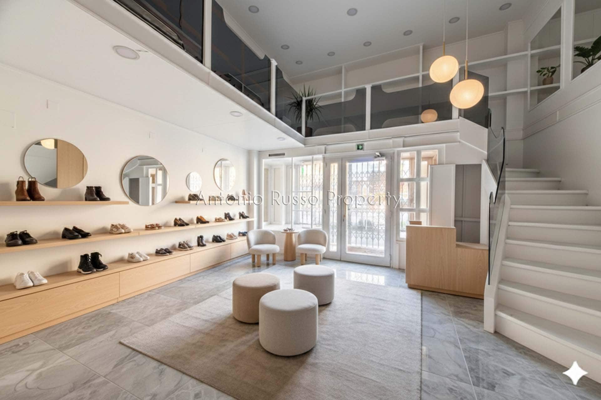 Store for sale on Piazza Volturno in Grosseto